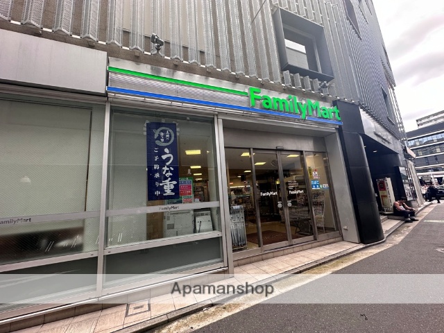 コンビニ　ファミリーマート枚方デパートメントビル店（コンビニ）まで281m