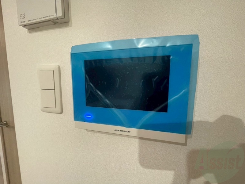 セキュリティ　ＴＶモニター付インターホンです。来客者の顔が見えるので安心！