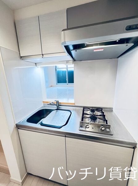 キッチン　別号室タイプの為、現状を優先致します。