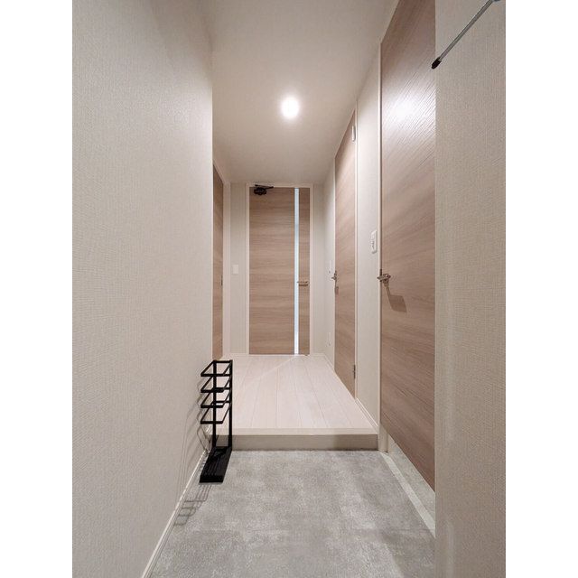 玄関　家具・家電の備え付けはありません