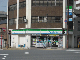 コンビニ　ファミリーマート（コンビニ）まで160m