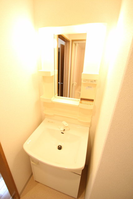 洗面設備　別室の参考写真です。※現況優先