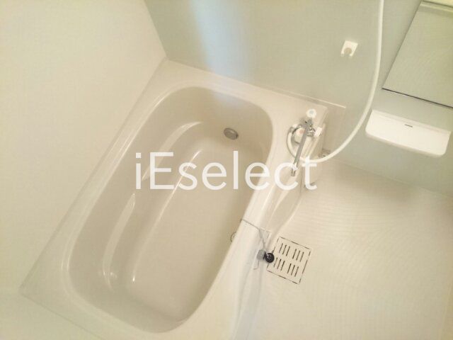 バス・シャワールーム　追い焚き機能付きです★