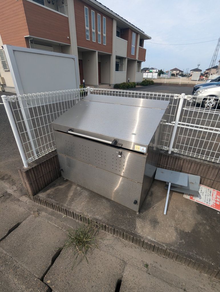 その他共有部分　専用のごみ置き場でごみ捨てらくちん♪