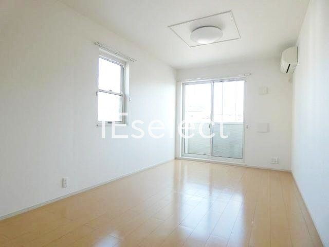 居室・リビング　2面採光で明るいリビングです