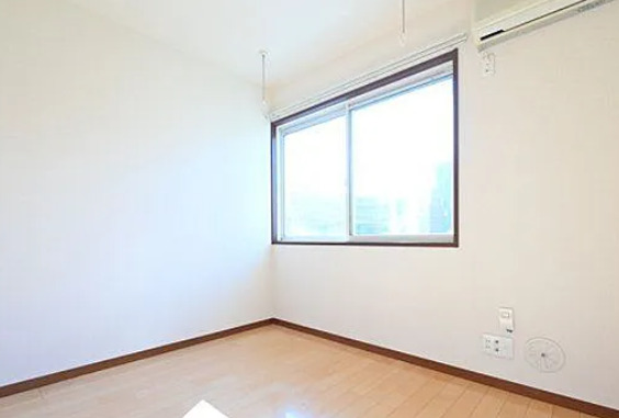 居室・リビング　別部屋の写真を使用しております。