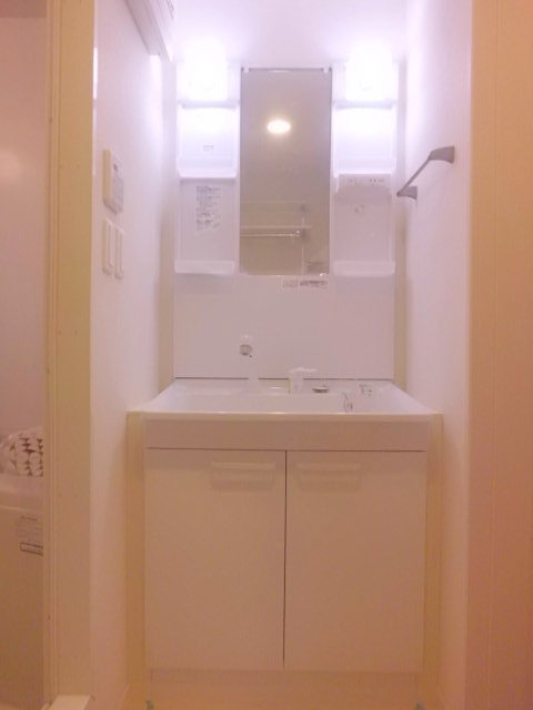 洗面設備　忙しい朝に嬉しい独立洗面化粧台