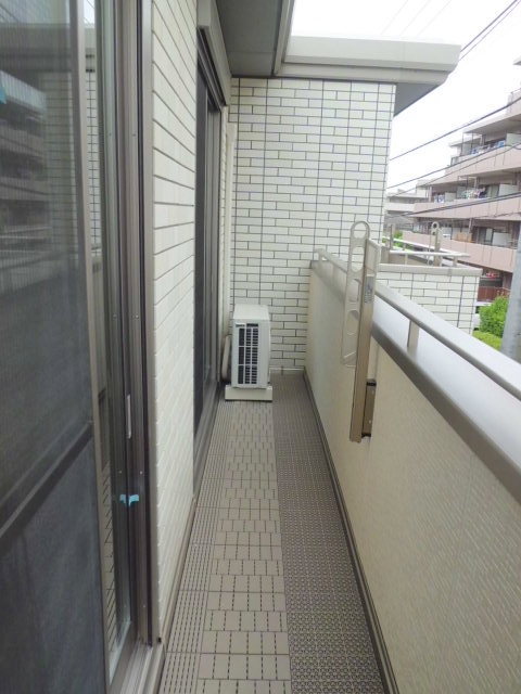 バルコニー　南東向きのバルコニー
