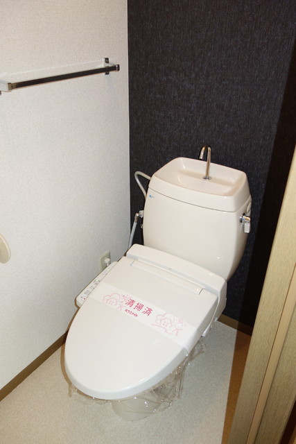 トイレ　☆洗浄機能付暖房便座☆
