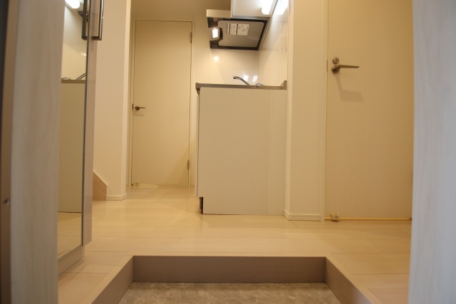 玄関　※別室の参考写真の為、現況優先です。