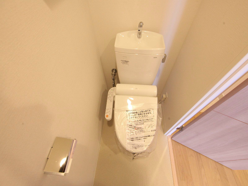 トイレ　温水洗浄暖房便座付トイレ