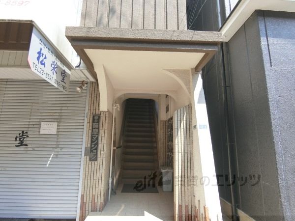 エントランス　エントランス