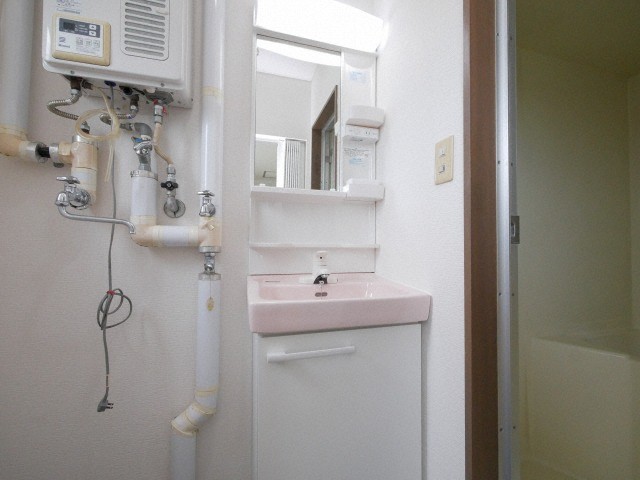 洗面設備　独立のドレッサー付き！