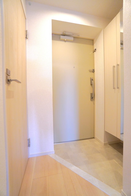 玄関　※写真は同タイプ住戸です。