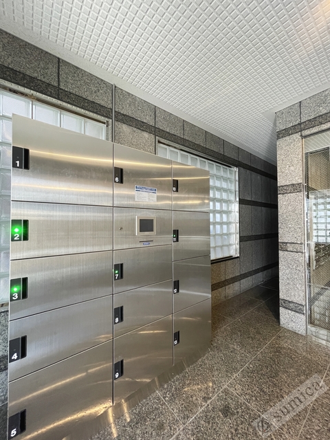 エントランス　便利な宅配ボックスを完備♪♪