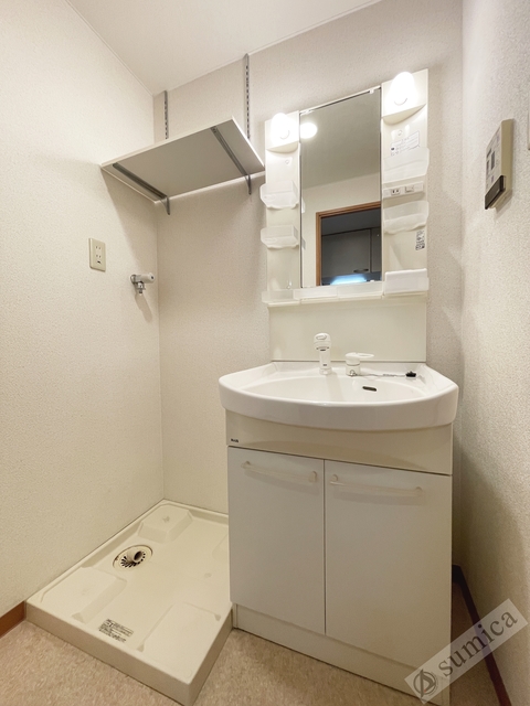 洗面設備　シャンプードレッサー付き・朝シャンもこちらで♪♪