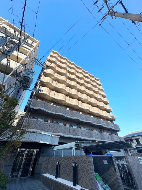 建物外観　鉄筋コンクリート造・ガッチリとした建物です♪♪