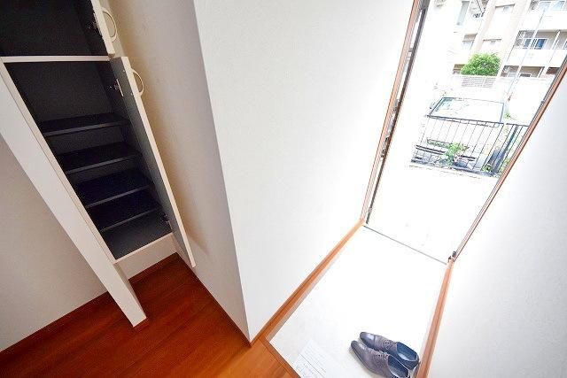 玄関　広い玄関です、靴もおけます★