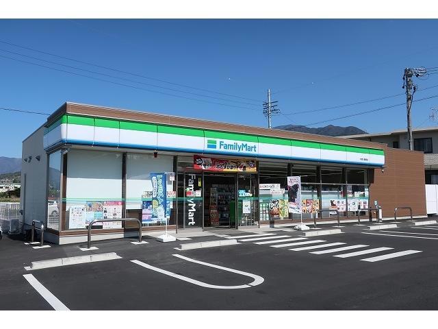 コンビニ　ファミリーマート中津川駒場店（コンビニ）まで454m