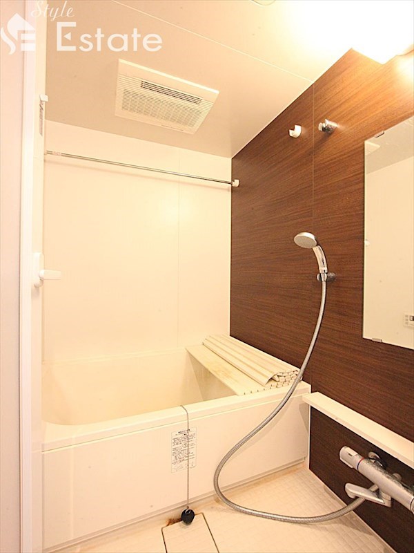 バス・シャワールーム　バスルーム