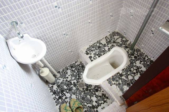 トイレ　トイレ