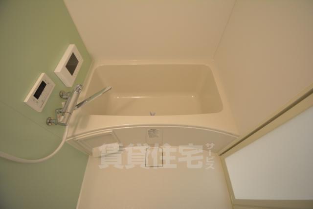 バス・シャワールーム　TV付き浴槽