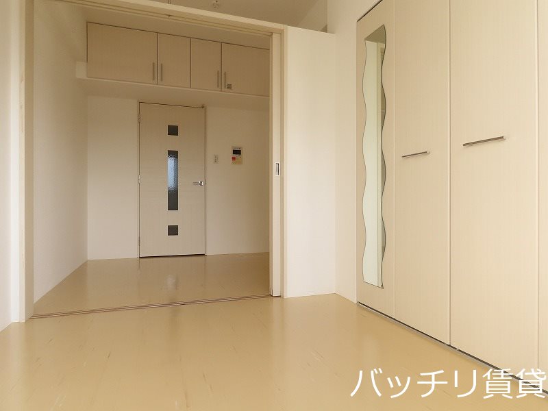 居室・リビング　別部屋の為、現状優先