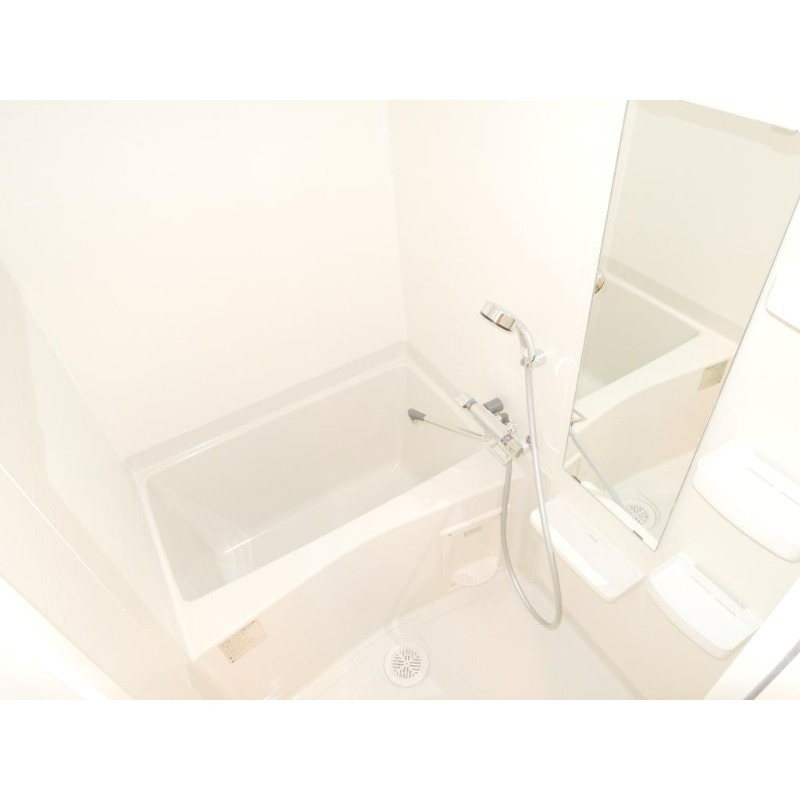 バス・シャワールーム　お風呂とトイレは別です♪