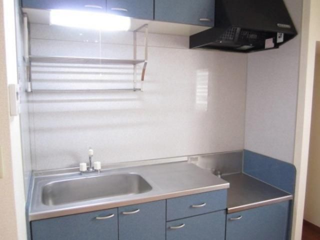 キッチン　2口コンロ設置可能、広いキッチンで楽しくお料理できます