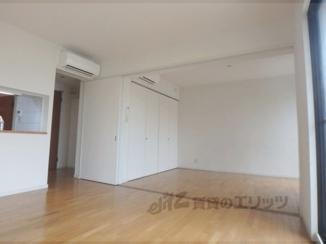 居室・リビング　洋室