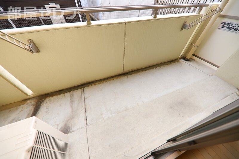 バルコニー　反転画像