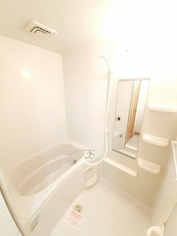 バス・シャワールーム　ゆったり過ごせるお風呂です