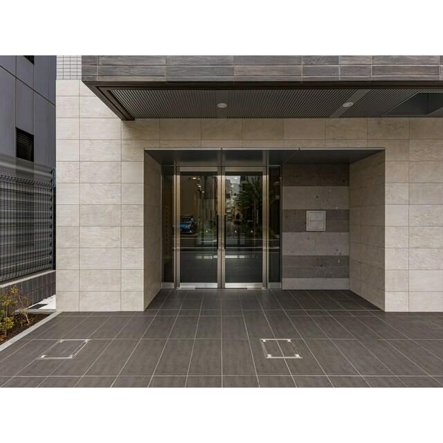 エントランス　ゆとりのあるエントランスです