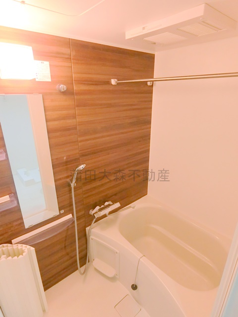 バス・シャワールーム　浴室乾燥機能付きのお風呂