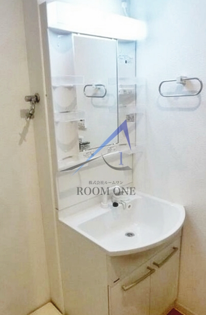 洗面設備　洗面台です。