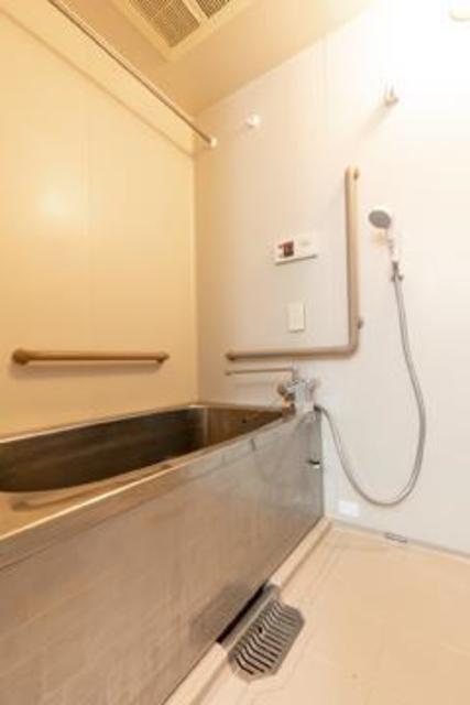 バス・シャワールーム　※写真は同タイプ住戸です。