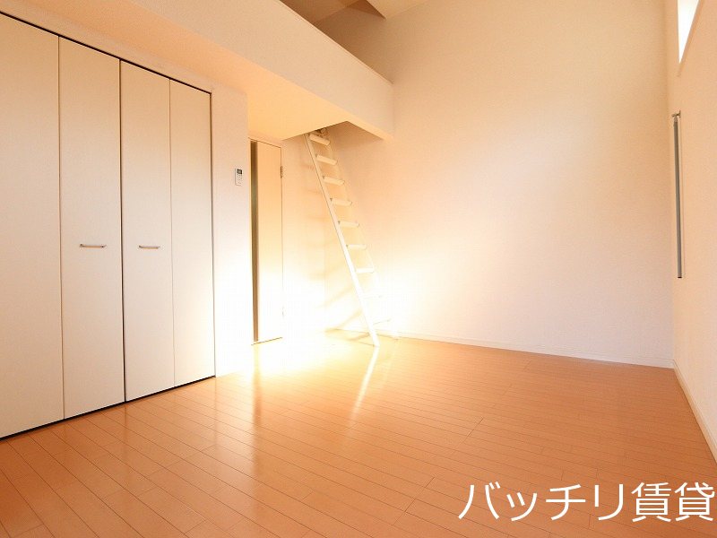 居室・リビング　同型タイプの為、現状を優先致します