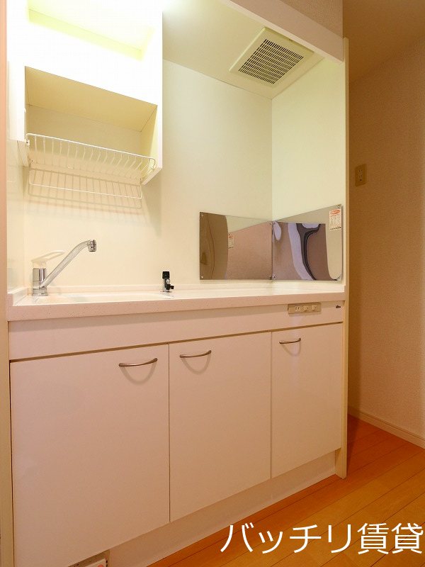 キッチン　同型タイプの為、現状を優先致します