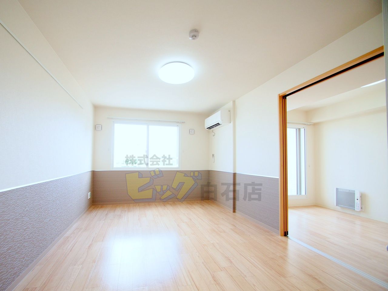 居室・リビング　広々リビングです♪