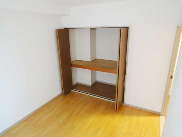 収納　写真は別号室のものです。