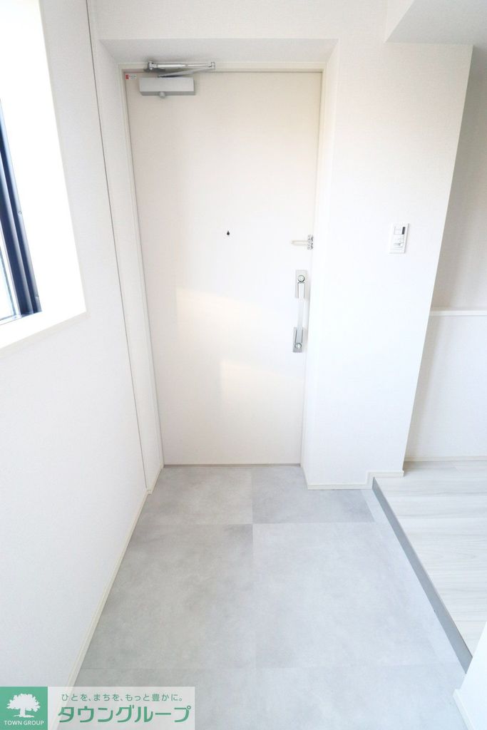 玄関　★お問い合わせはタウンハウジングまで★