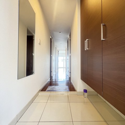 玄関　同仕様タイプです