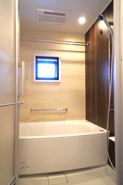 バス・シャワールーム　※写真は同タイプ住戸です。