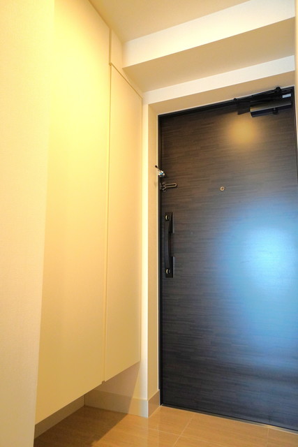 玄関　※写真は同タイプ住戸です。