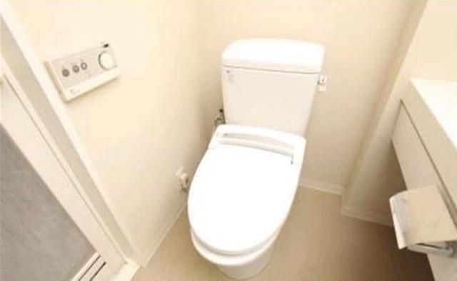 トイレ　★温水洗浄便座★