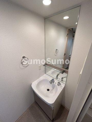 洗面設備　落ち着いたトイレです