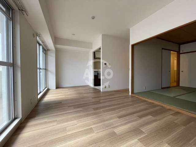 居室・リビング　北梅田パーク・レジデンス　リビング