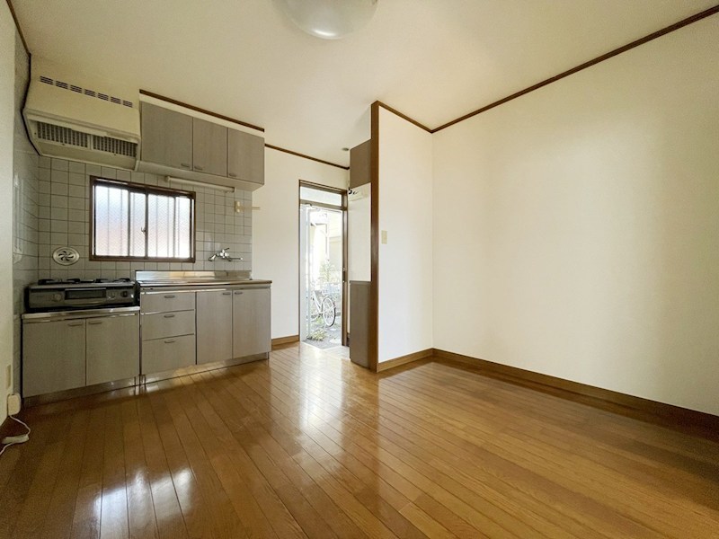 居室・リビング　他号室の写真となっております。