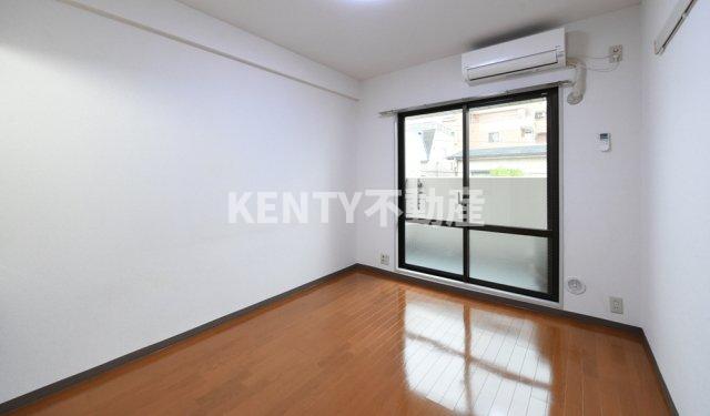 居室・リビング　ゆったり過ごせる居間です