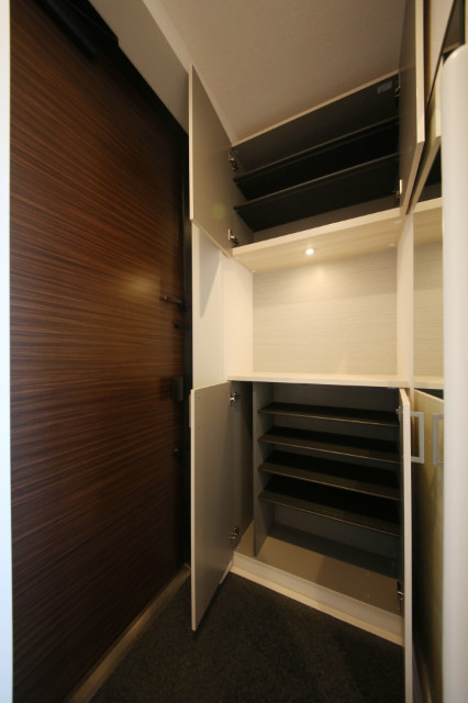 玄関　大容量シューズBOX付きの玄関♪